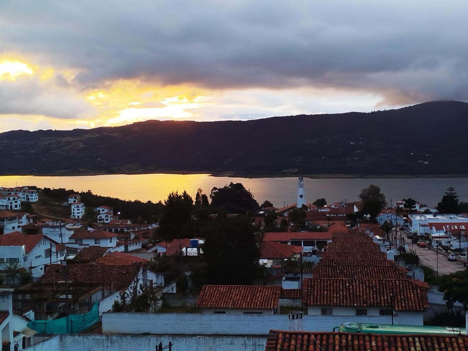 Hotel El Dorado Guatavita Exteriör bild